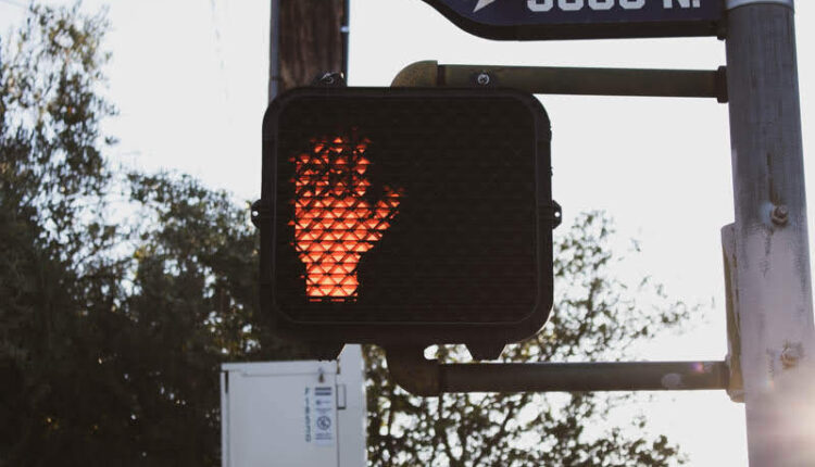 Albuquerque, NM – Crash Claims Life of Pedestrian on I-40 between Carlisle and San Mateo