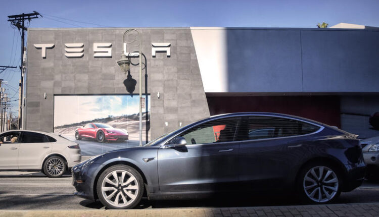 FRI: Former Cabinet secretary defends auto dealerships from Tesla, + More