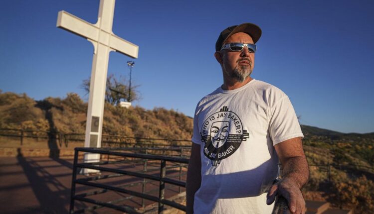 Santa Fe mayor's attacks on Facebook critic spawn 'I am Jay Baker' T-shirts | Local News