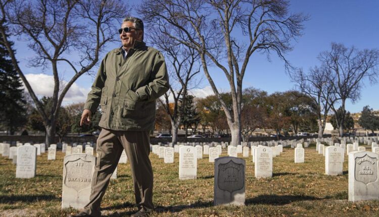 U.S. Navy veteran takes command of Santa Fe National Cemetery | Local News
