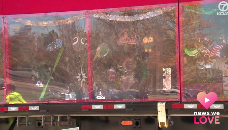 The US Capitol Christmas tree makes its way through Albuquerque, NM

