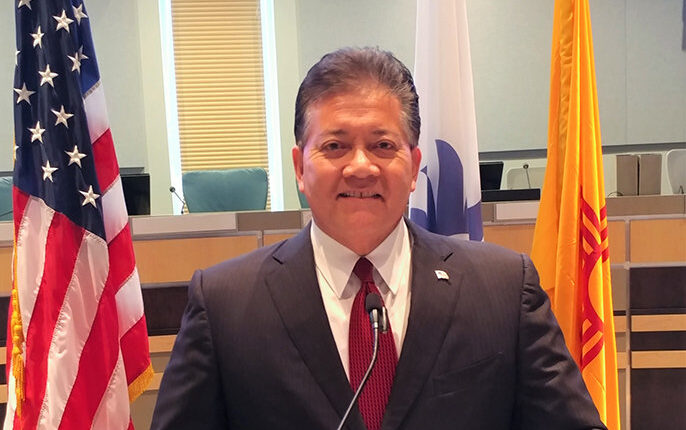 Mayor Ken Miyagishima speaking in Las Cruces City Council Chambers.