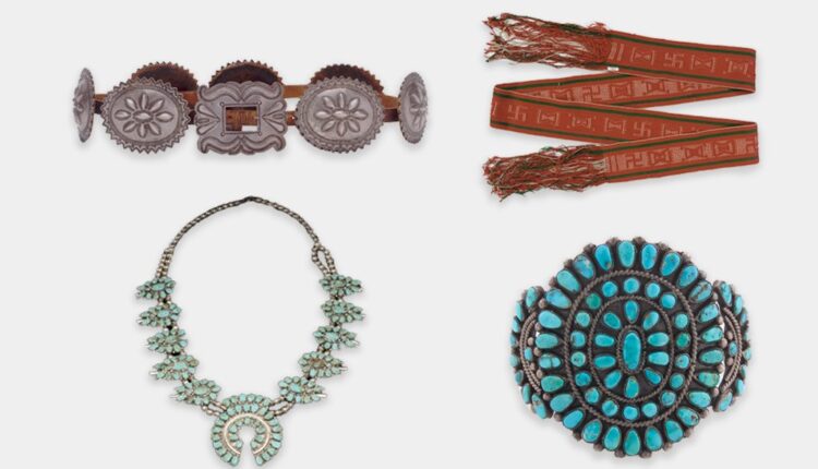 Indigenous students are allowed to wear cultural insignia upon graduation


