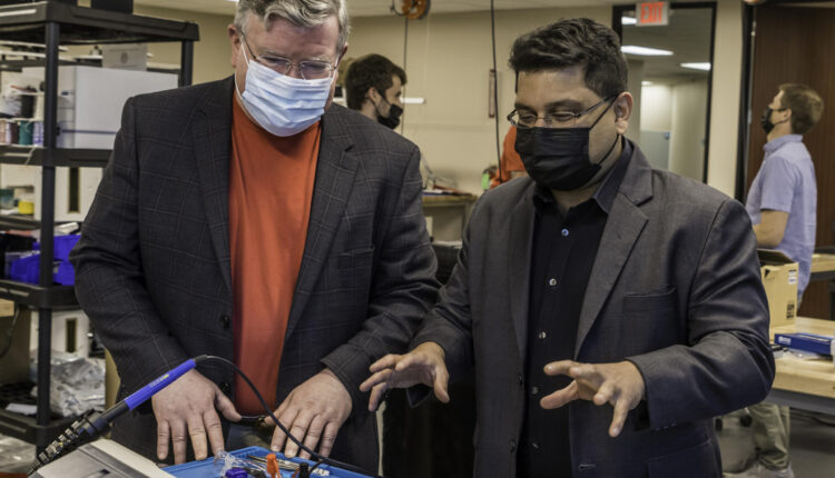 The Air Force Laboratory is investing $ 2 billion in NM's economy

