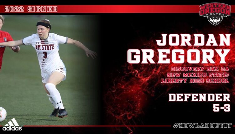 Women's football adds Division I transfers to Gregory

