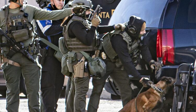 Man arrested after SWAT standoff at Santa Fe apartments | Local News