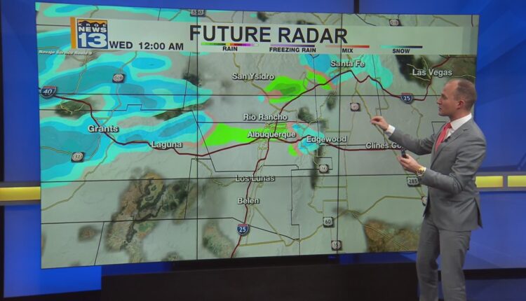 Opportunity for snow flurries around the Albuquerque subway overnight

