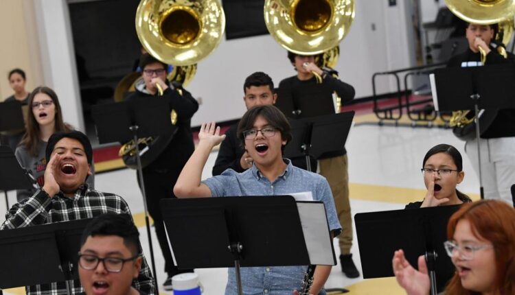   When the Washington State Marching Band withdrew from the Sun Bowl, El Dorado High, El Paso, seized a golden opportunity  Washington State University

