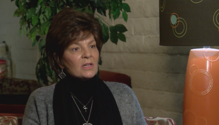 Yvette Herrell meets with new voters after a new constituency election in New Mexico

