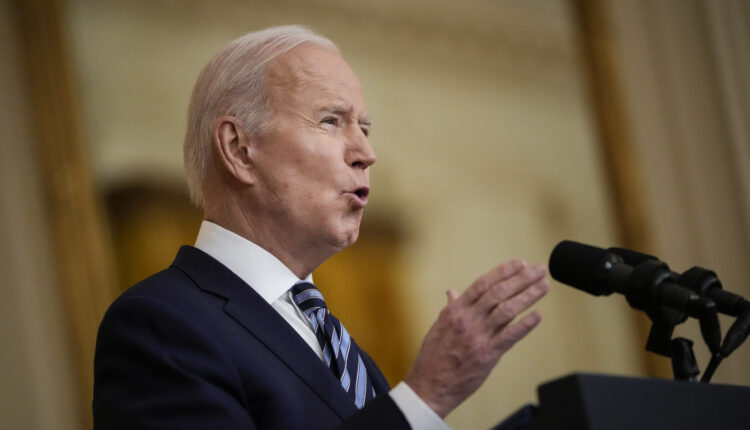 U.S. to accept 100,000 Ukrainian refugees, levy more sanctions on Russia