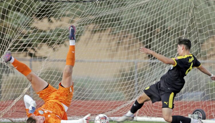 Enthusiastic Santa Fe crowd cheers United's U-23 team despite 21 loss to Salt City | Sports