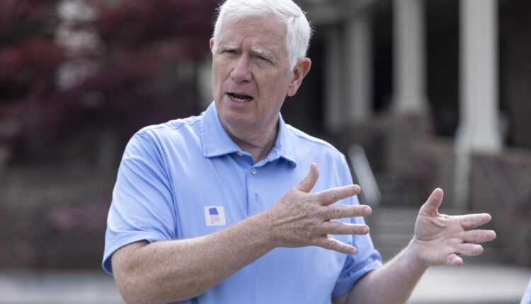 Election 2022: Trump endorsement flip scrambles Alabama race
