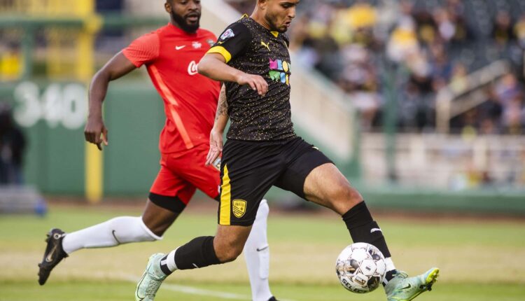 United struggles offenses in front of season-best crowd
