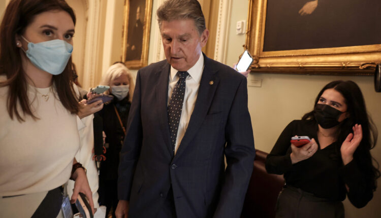 Manchin’s energy permitting plan roils U.S. Senate and House Democrats