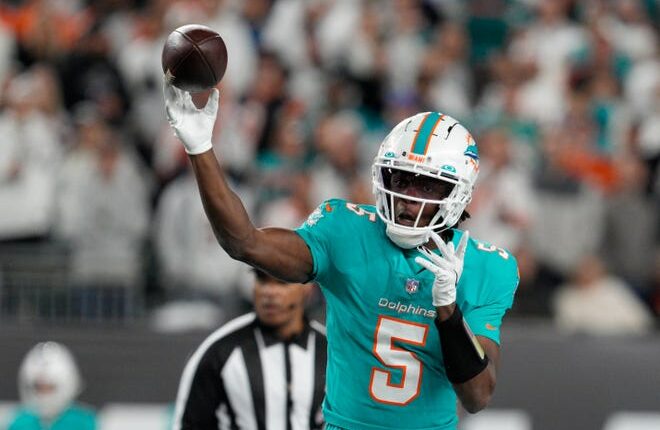 With Tua sidelined, Teddy Bridgewater takes over at QB for the Dolphins.