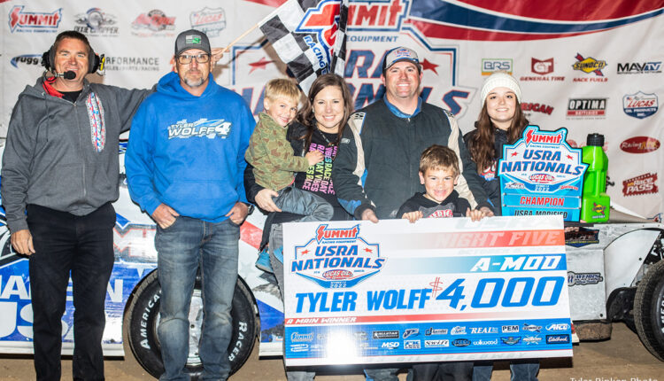 Tyler Wolff won the USRA Modified main event.