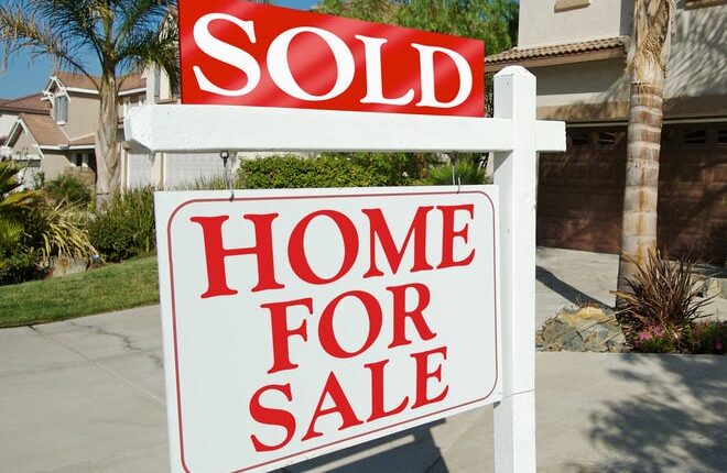 The median sales price of the 171 Las Cruces-area single-family homes sold in September fell below August's median price by 6.3 percent, according to an Oct.  6 report from the Las Cruces Association of Realtors.