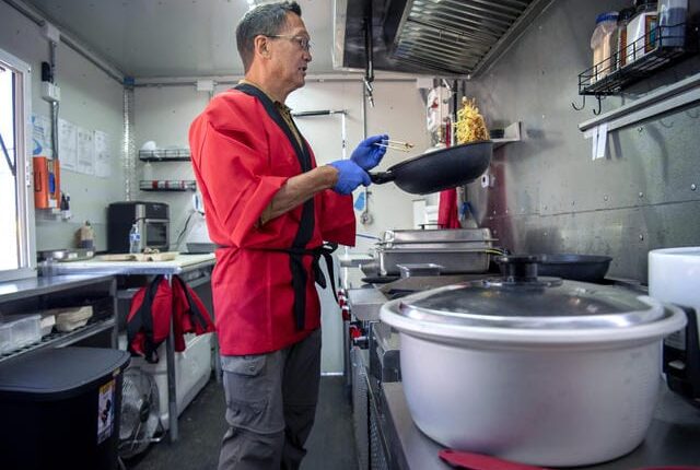 New food truck park sets up shop in Northeast Albuquerque

