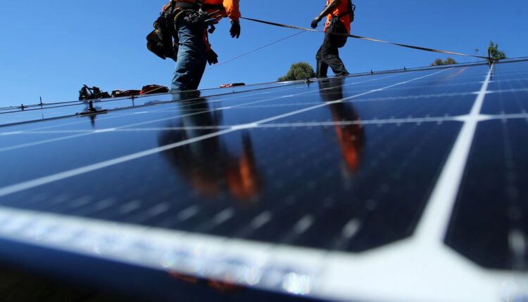 10th Circ revives case fighting 'standby' fees on solar power
