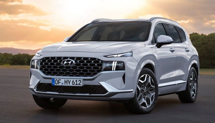 Hybrid SUV showdown! Pricing and specs for the 2023 Hyundai Santa Fe Hybrid, rival to the seven seat Toyota Kluger and Kia Sorento hybrids, leaked online - CarsGuide
