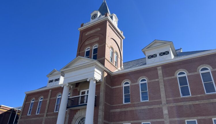 Luna County to consider El Paso Electric solar project
