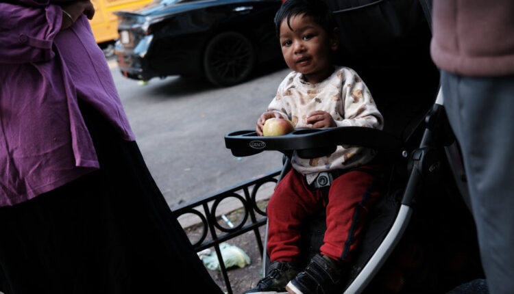 Congress knows how to slash child poverty. It just needs to do it.