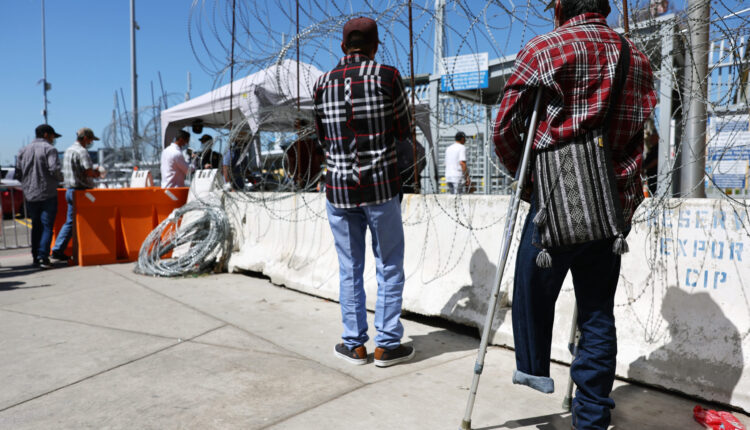 U.S. Supreme Court temporarily keeps Title 42 immigration program in effect