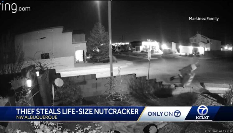 Thief steals 10-foot nutcracker from Albuquerque home
