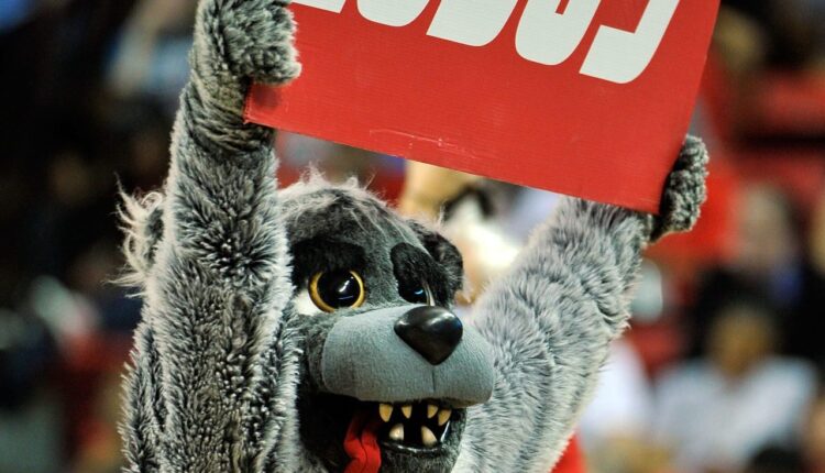 UNM beats Wyoming on Saturday
