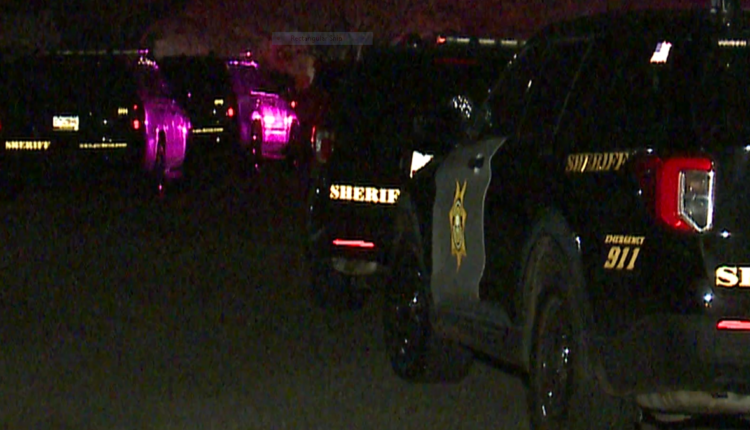 Southwest Albuquerque neighborhood closed due to police presence
