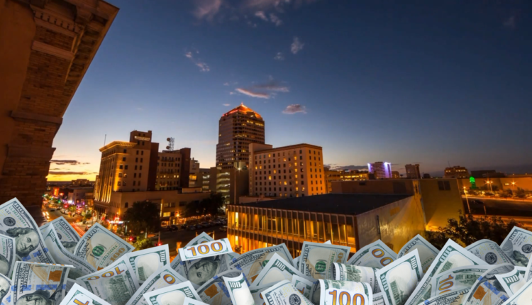 How much should the Albuquerque mayor and city council be paid?
