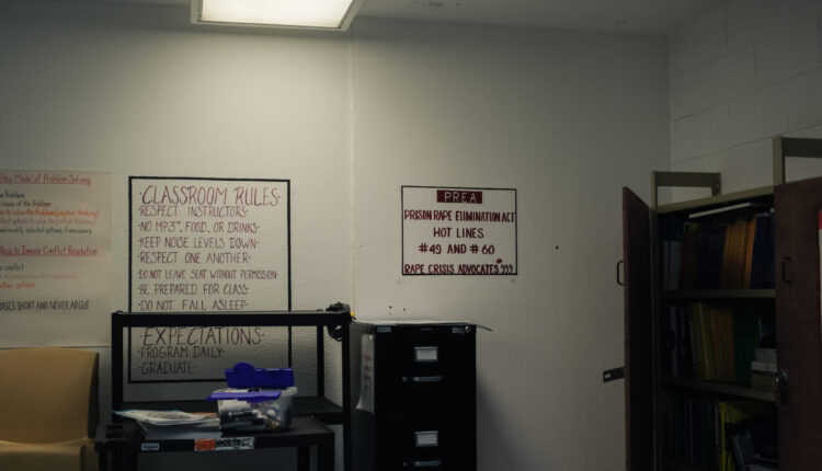 New Mexico Senate allows immigration detention to continue