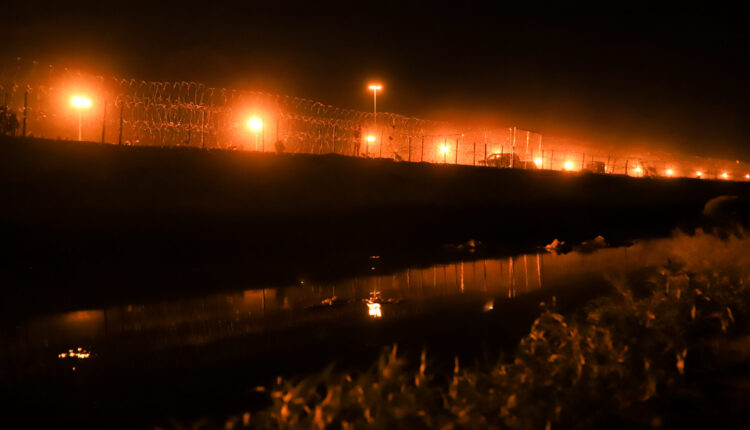 Venezuelan refugees detained in NM fearful of more deportations to Mexico • Source New Mexico